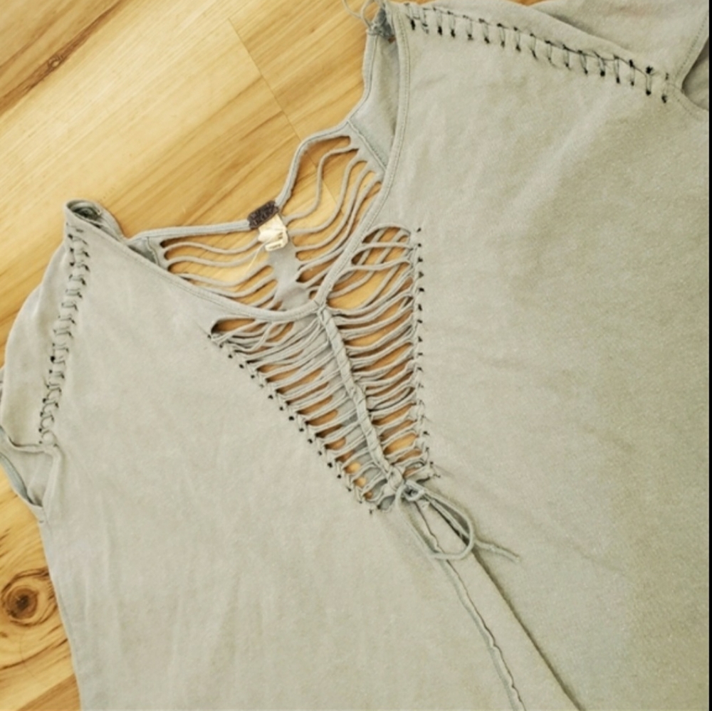 *HOST PICK* FREE PEOPLE We the Free PS Boho Laser Cut Swing Top - Picture 2 of 2